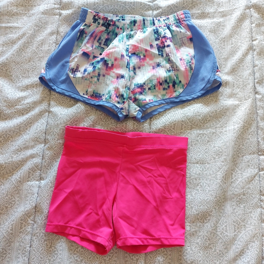 #381❣️Girls shorts size 6
